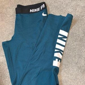 Women’s Nike Pro Drifit Leggings